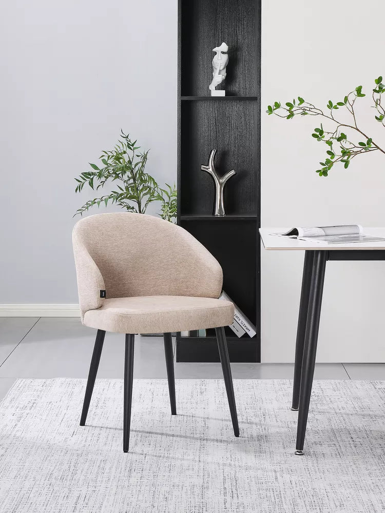 Minkšta kėdė Atiblle, tamsiai smėlinė