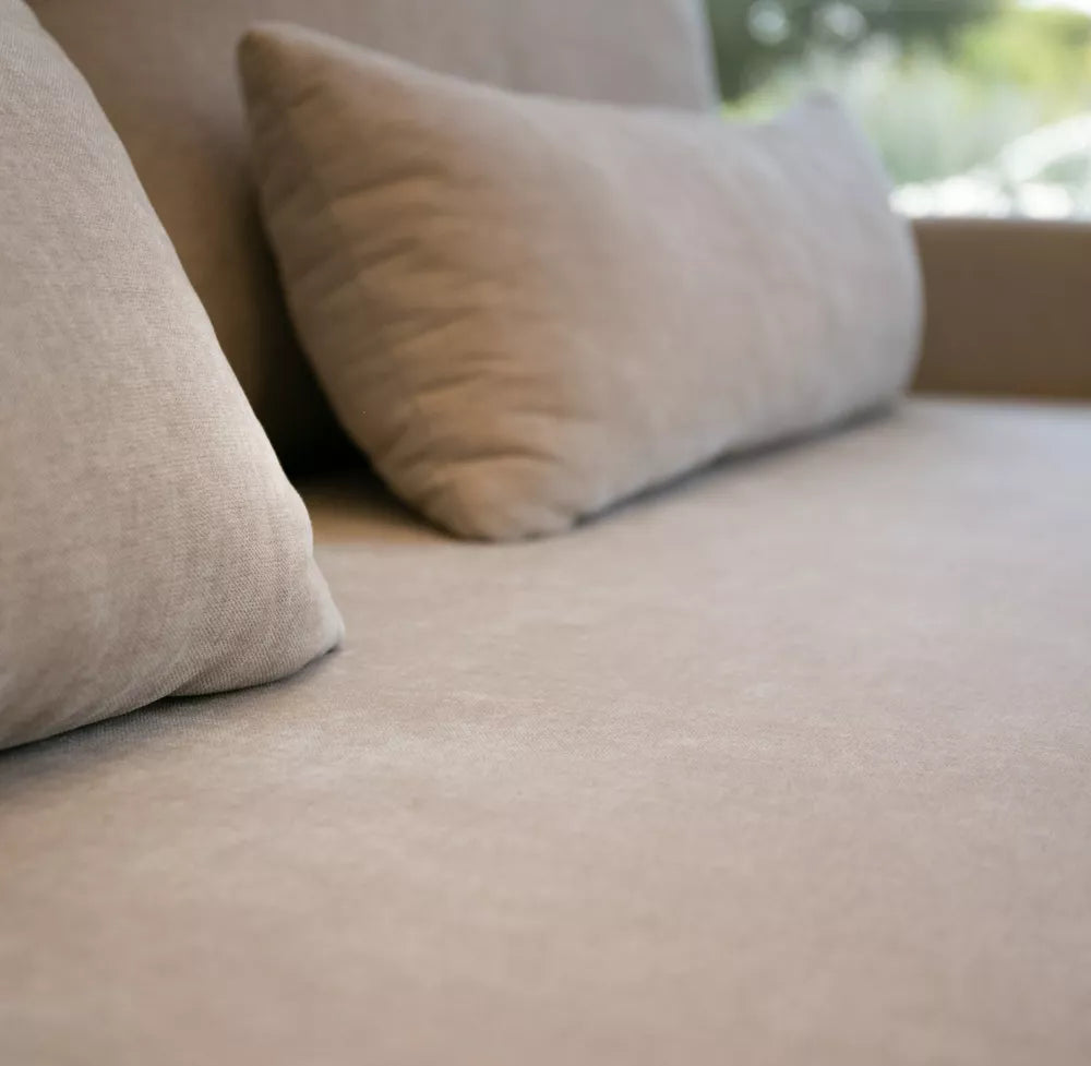 Trivietė sofa Umpro, šviesiai smėlinė