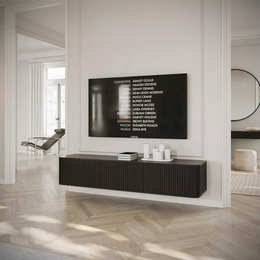 Pakabinama TV spintelė Ovarlo su grioveliais, trijų durų, 163 cm, juoda