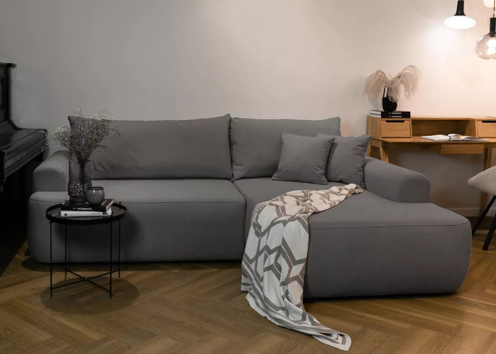 Kampas Ovo L formos tamsiai pilkas, velvetas, su patalynės dėže, lengvai valomas audinys, dešininis