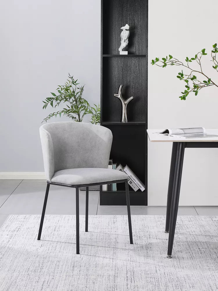 Minkšta kėdė Carble, šviesiai pilka