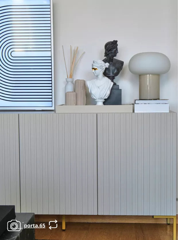 Komoda Lammelo, pilkai smėlinė