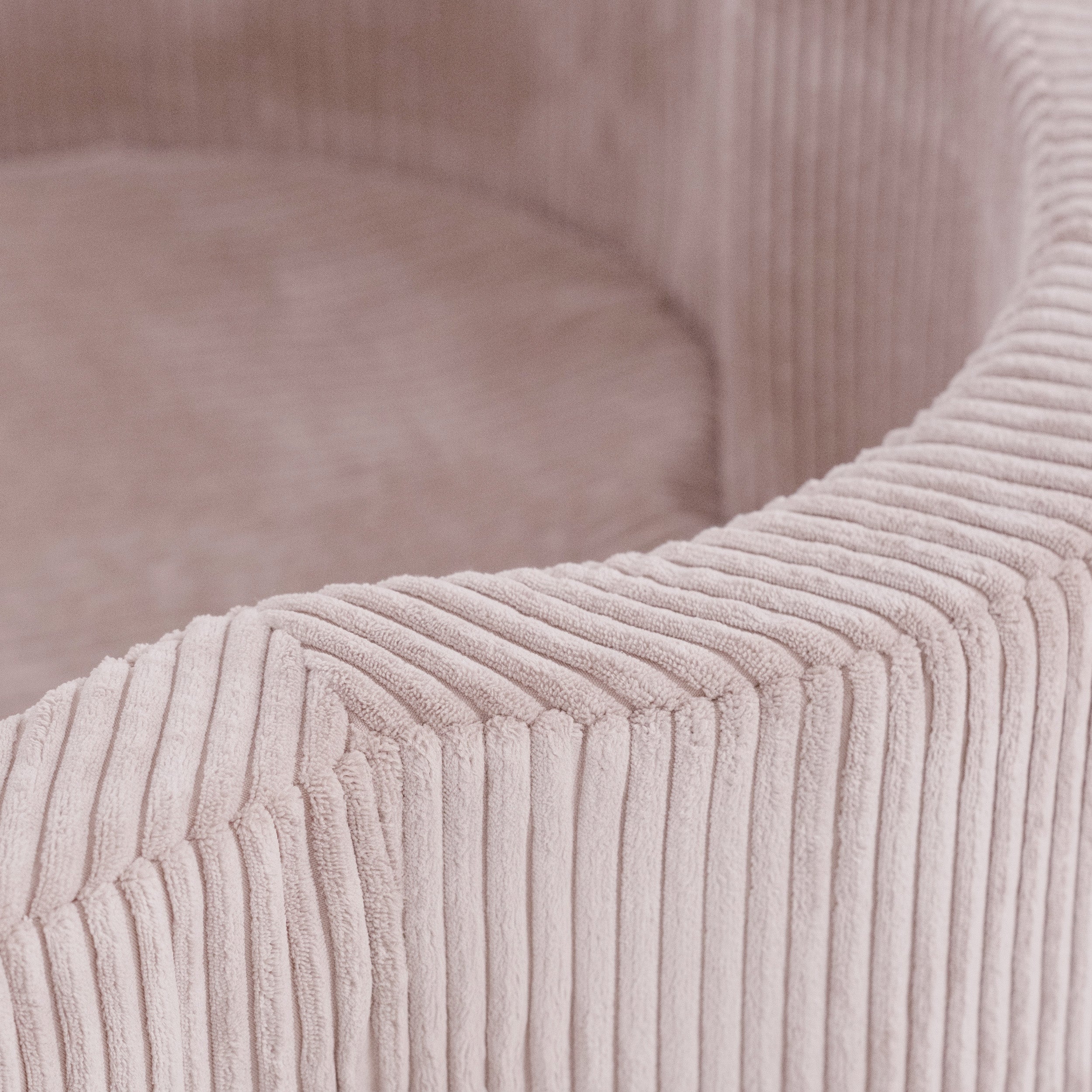 Kamuoliukų baseinas Plush Nest 95×30 cm, šviesiai rožinė, premium velvetas, 200 kamuoliukų