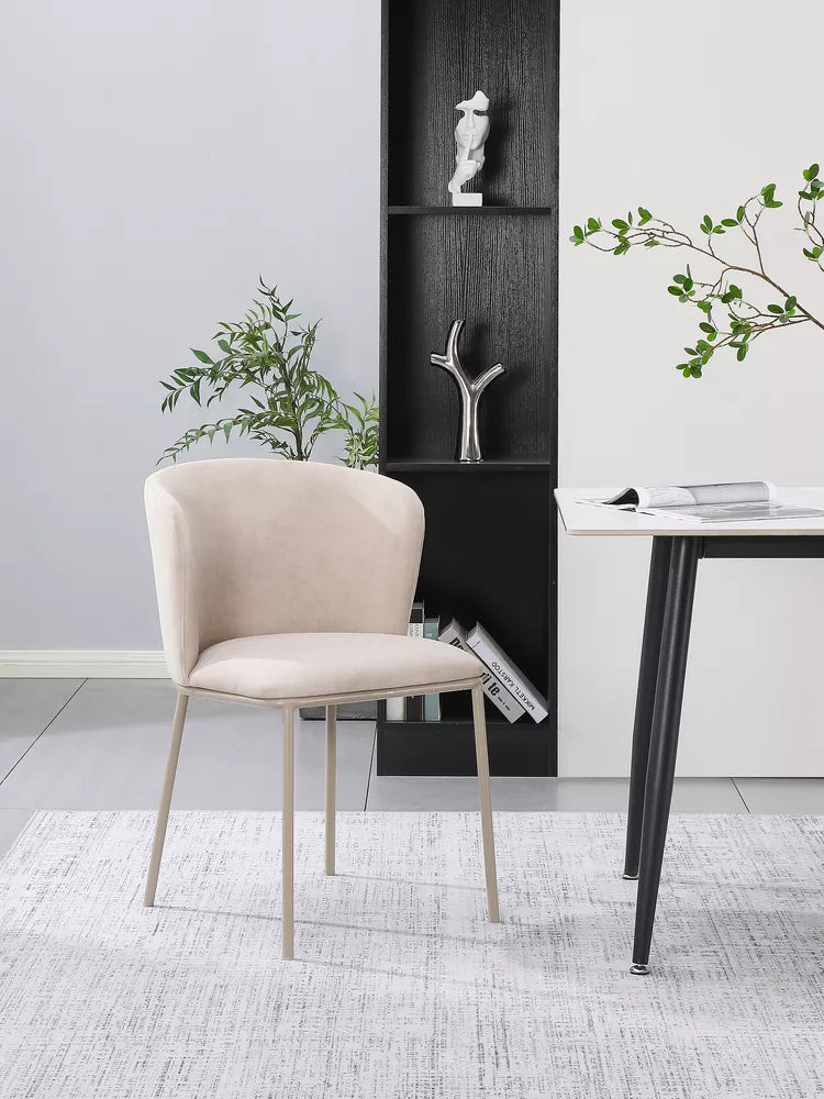 Minkšta kėdė Carble, smėlinė