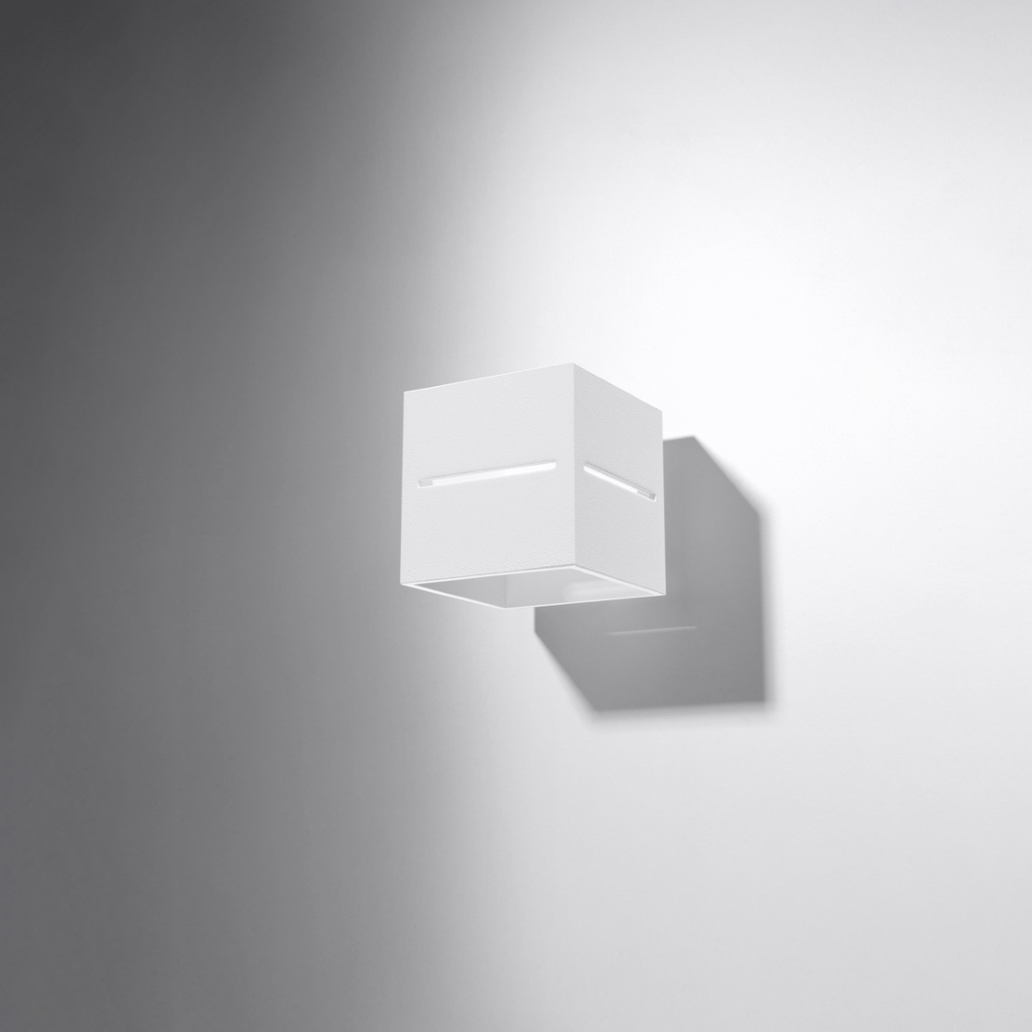 Sieninis šviestuvas LOBO baltas - Image 2